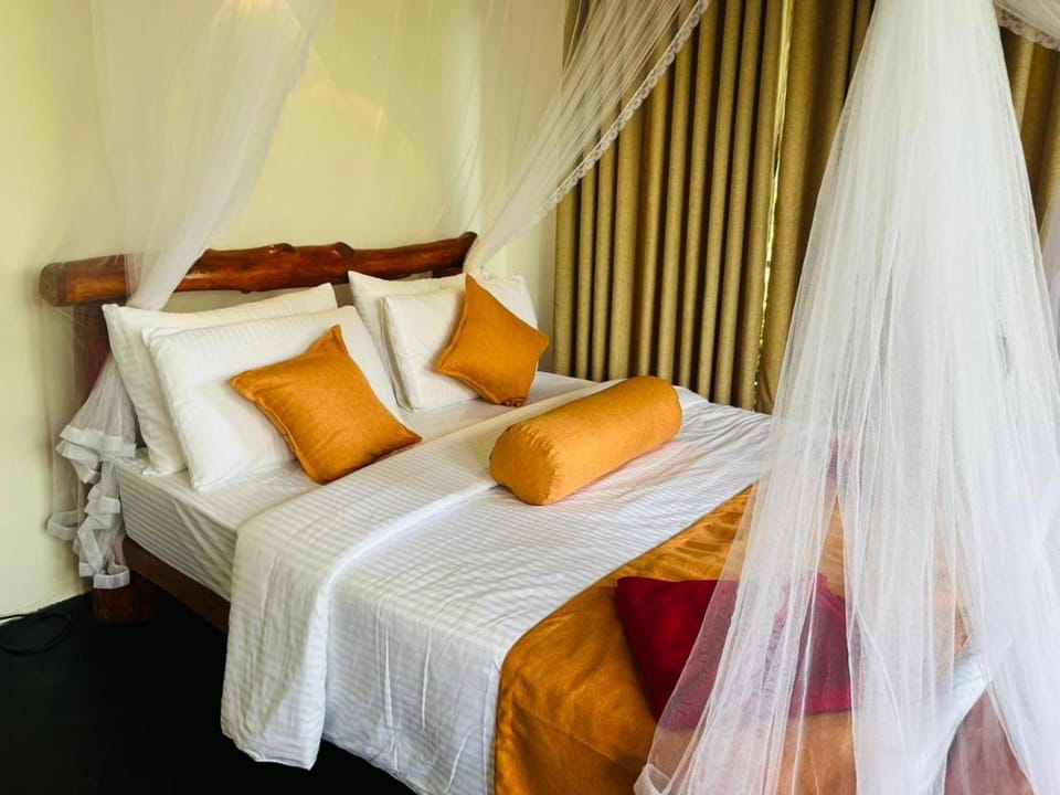 Property building, Bed, Photo of the whole room, Bedroom