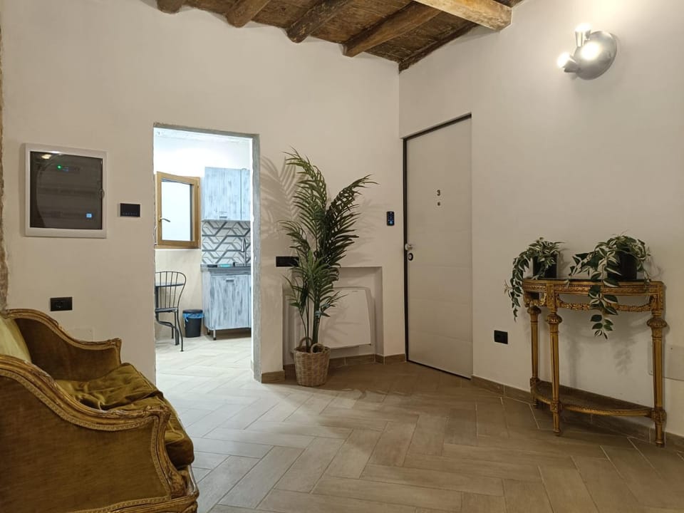 BNB Frescoes Rooms San Frediano Apartment hotel in Florence