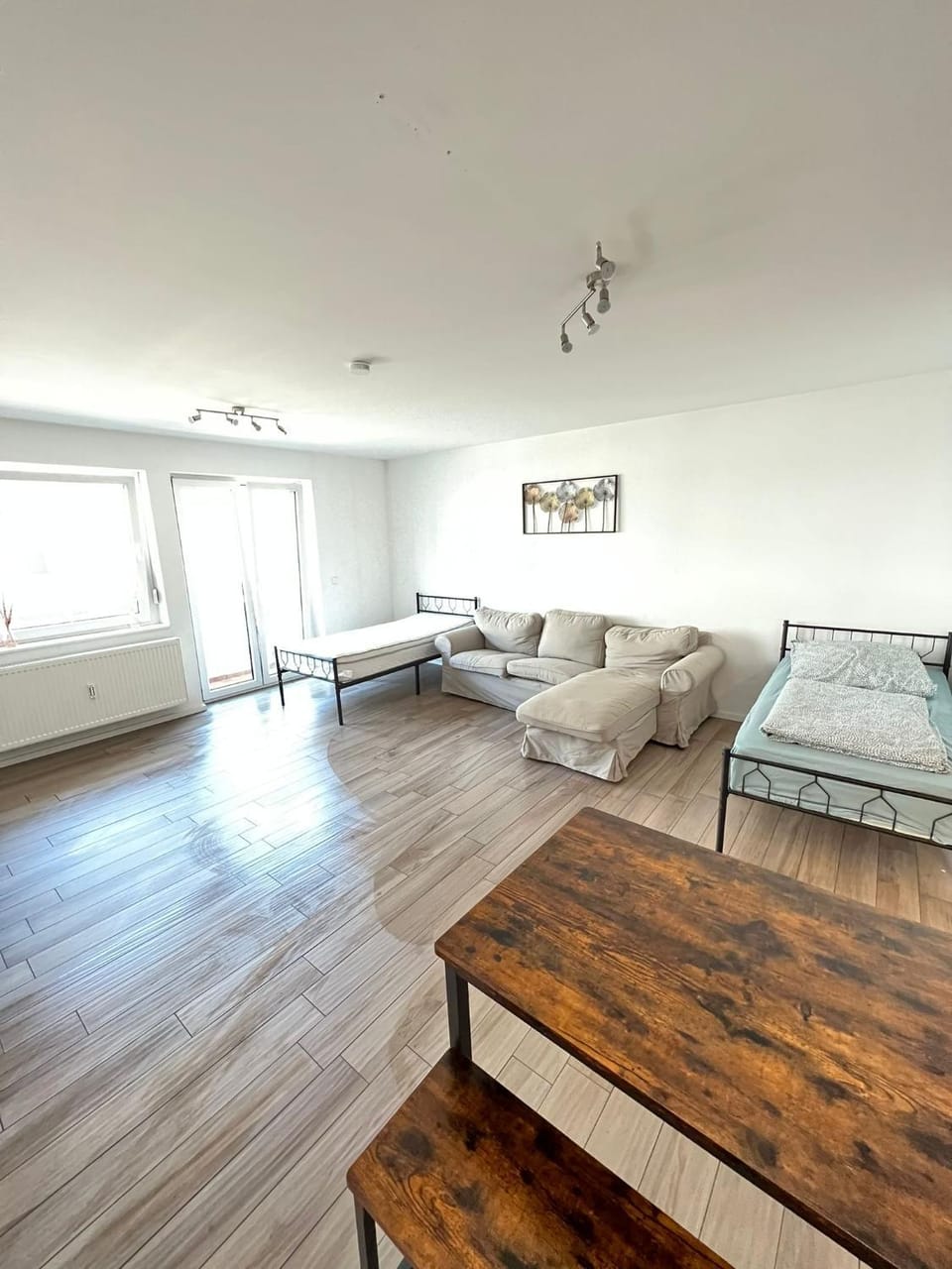 Bed, Photo of the whole room, Seating area, Bedroom