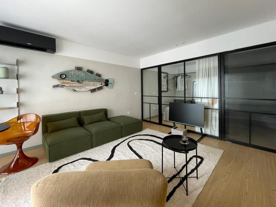 Green & Grey Loft Apartment in Matosinhos