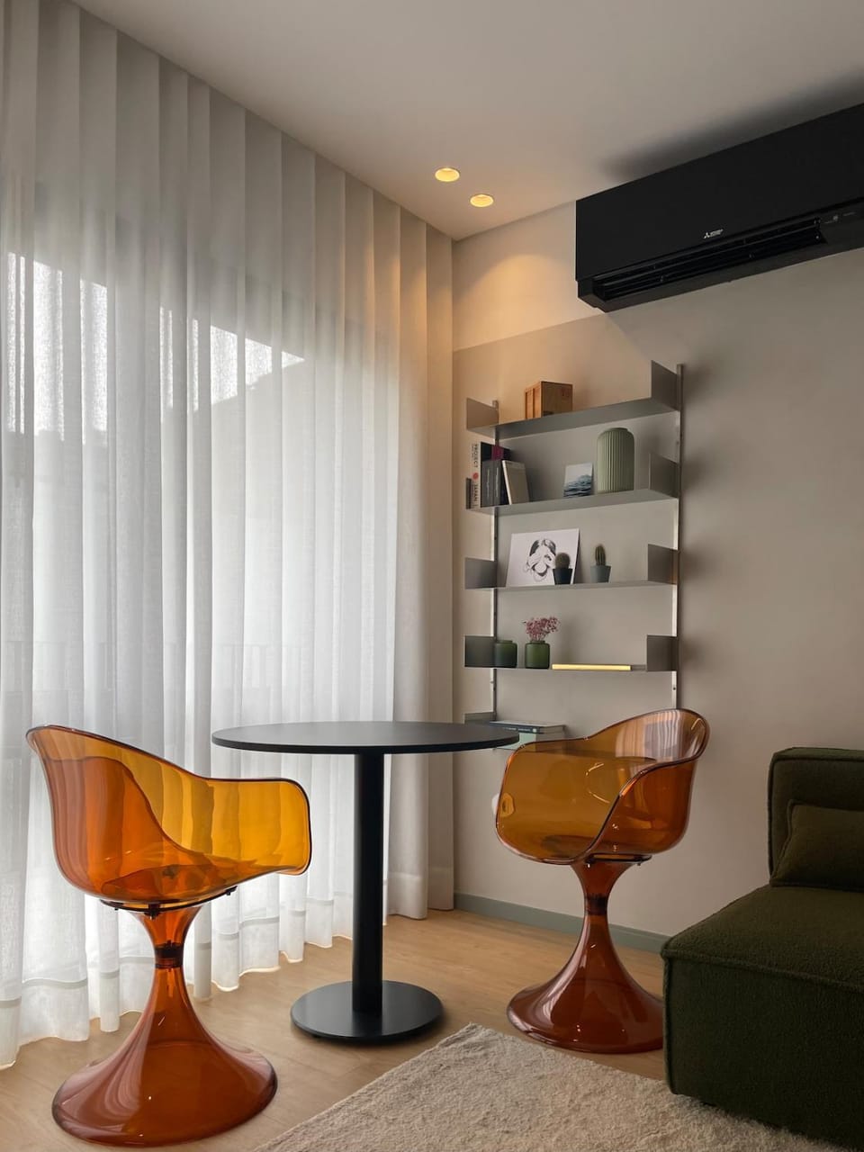 Green & Grey Loft Apartment in Matosinhos