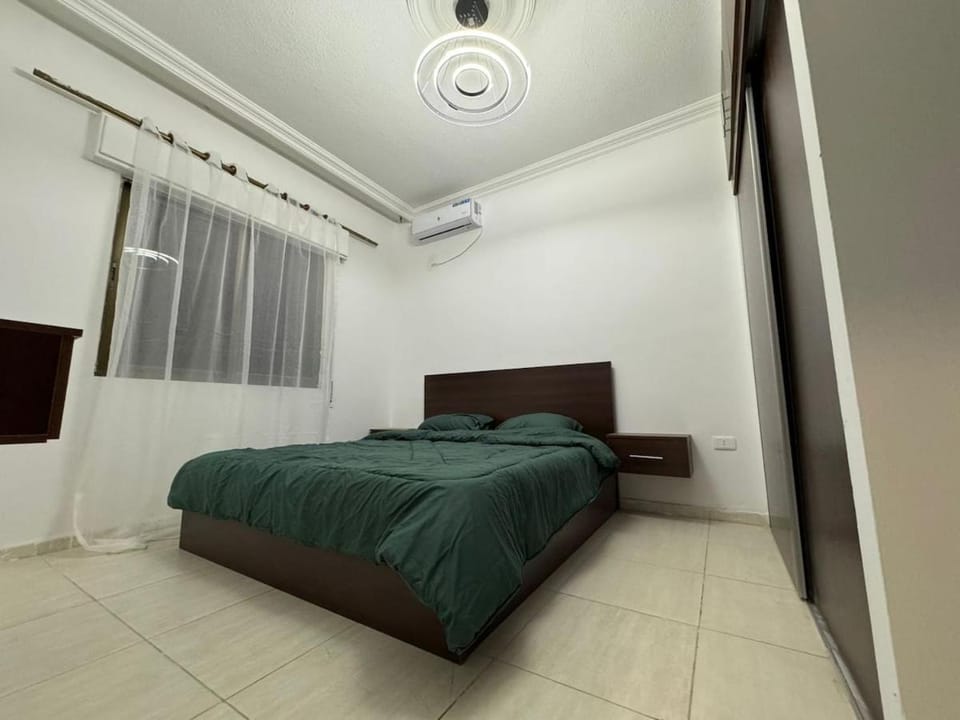 stay by university of Jordan Apartment in Africa