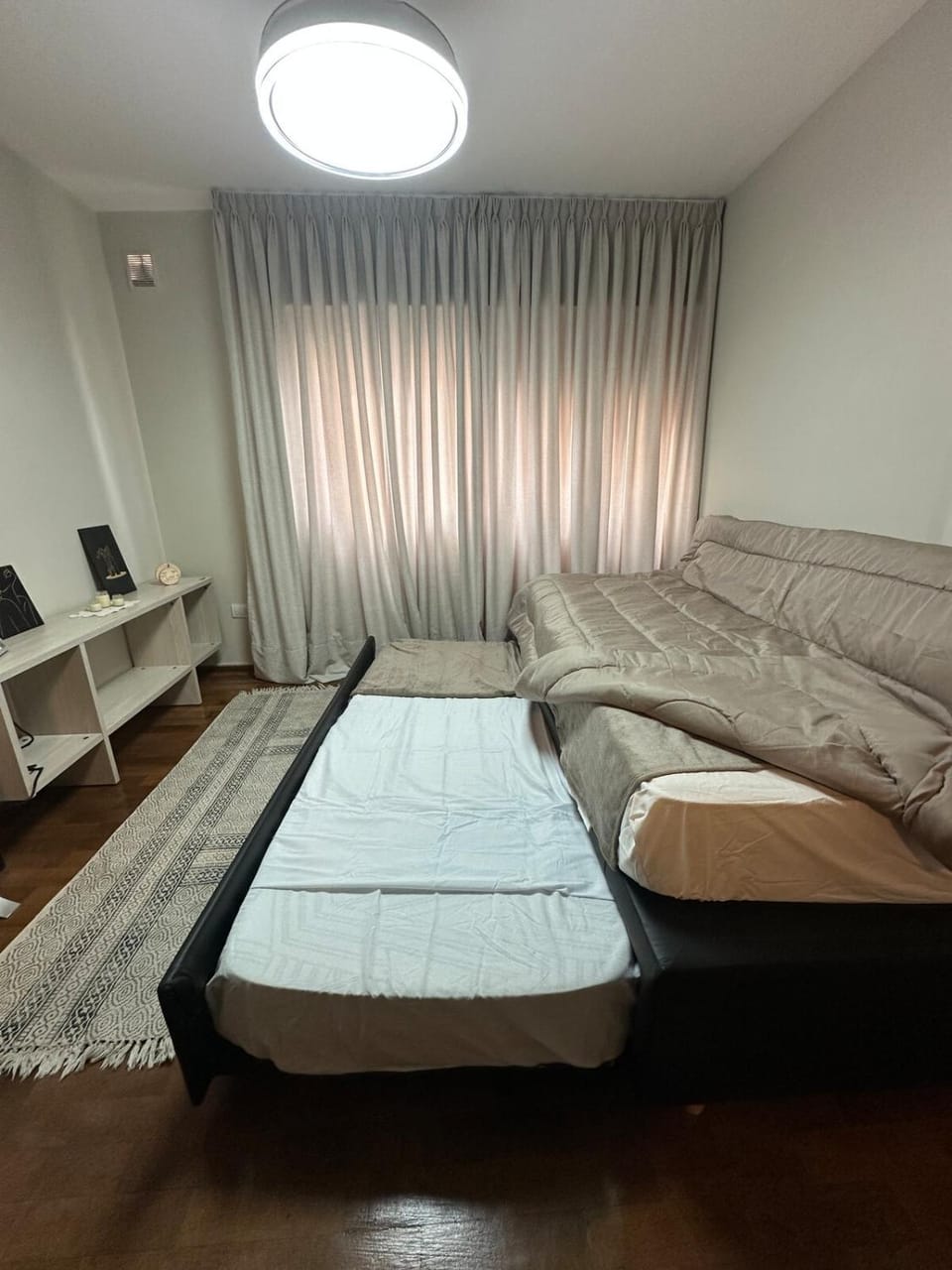 Bed, Living room, Photo of the whole room