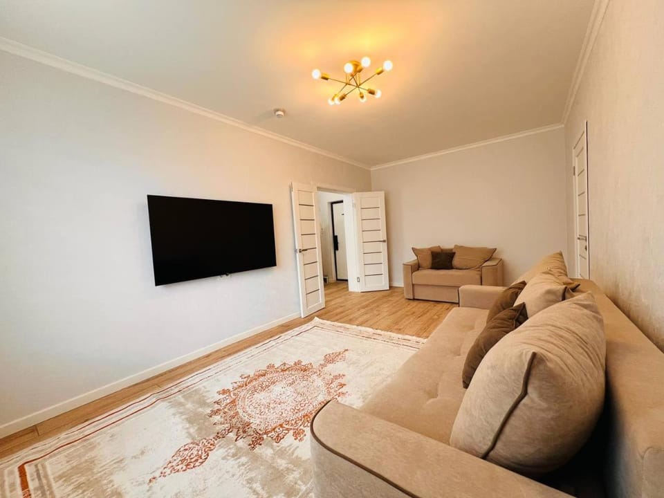 Communal lounge/ TV room, TV and multimedia, Living room, Seating area, Evening entertainment