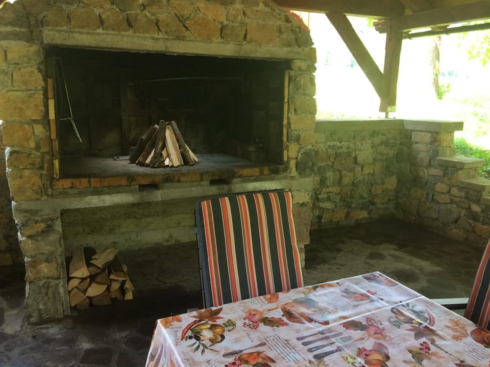 Patio, BBQ facilities