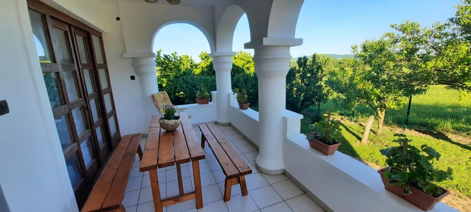 Garden, Balcony/Terrace
