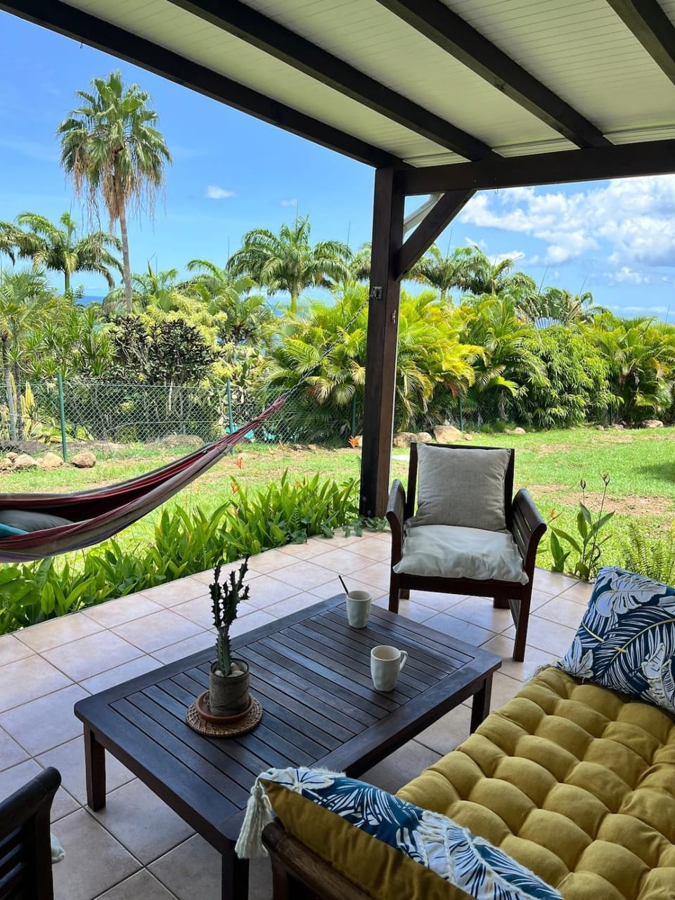 Patio, Garden, View (from property/room), Living room, Sea view