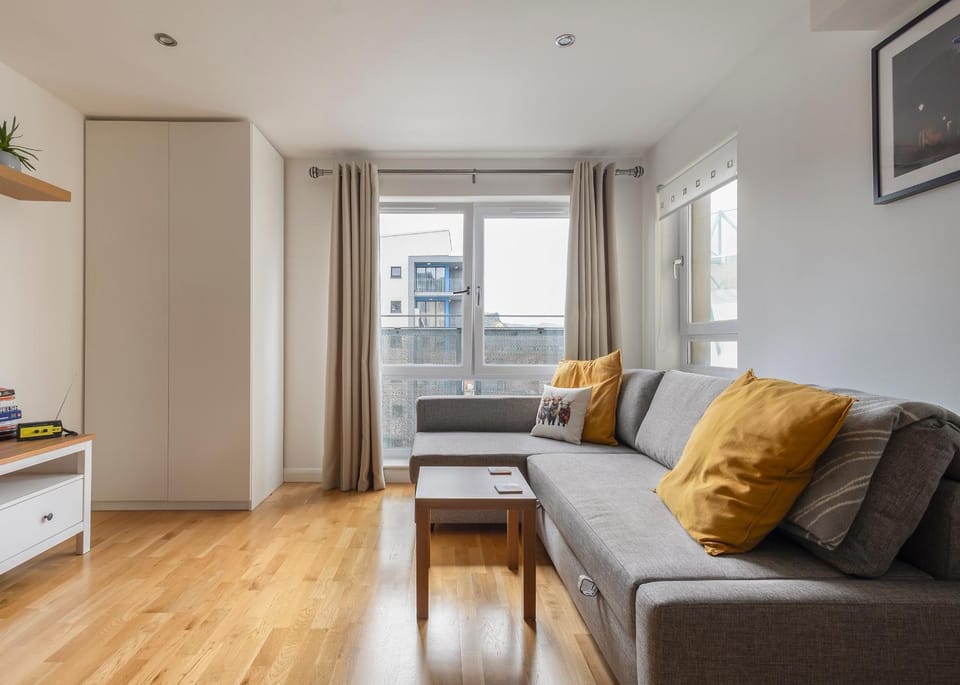 Dining area, kitchen