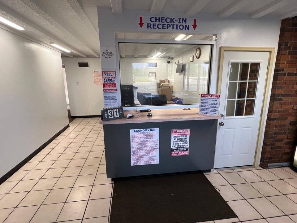 Economy Inn Motel in Indiana