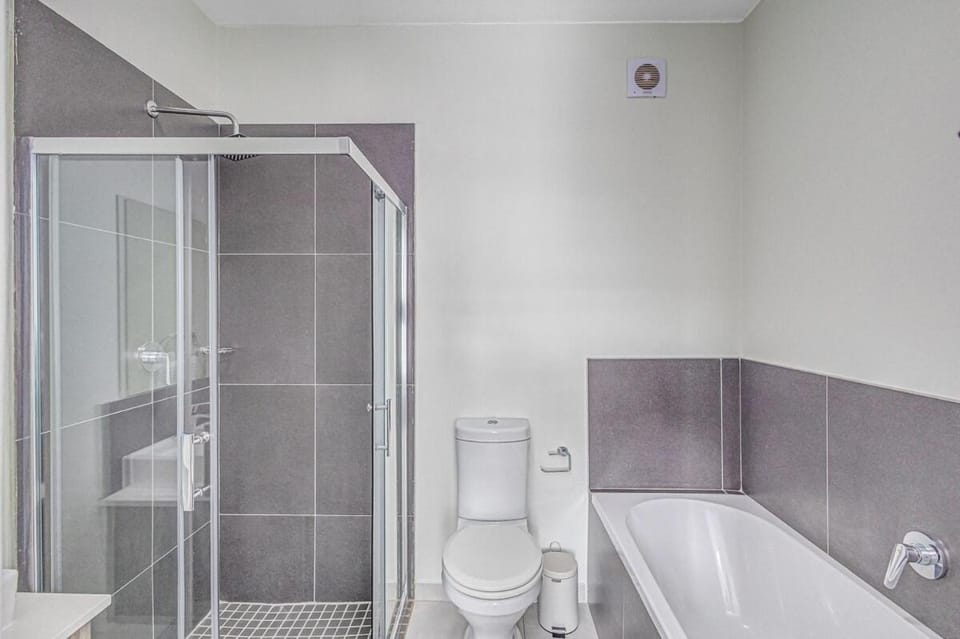225 The Woods, Kyalami Apartment in Sandton