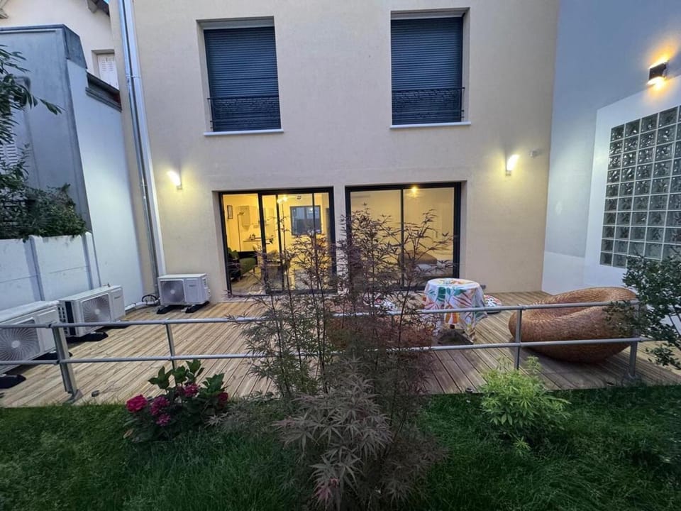 T2 modern - 10 min from Paris Apartment in Île-de-France