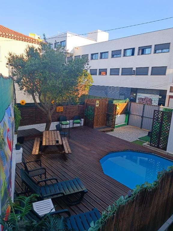 Happy Day Suite Hostel Hostel in Costa da Caparica