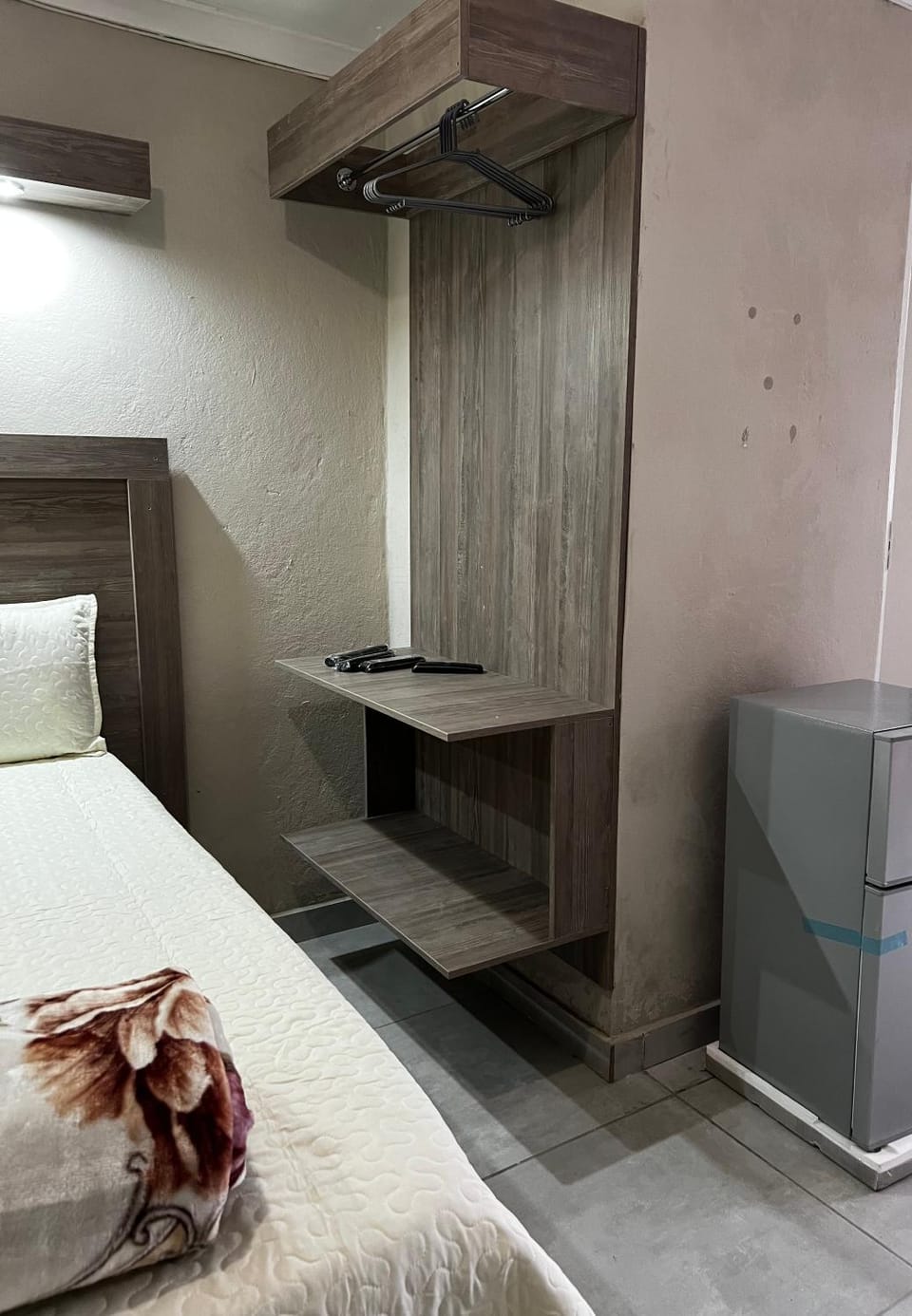 Patio, Bed, wardrobe