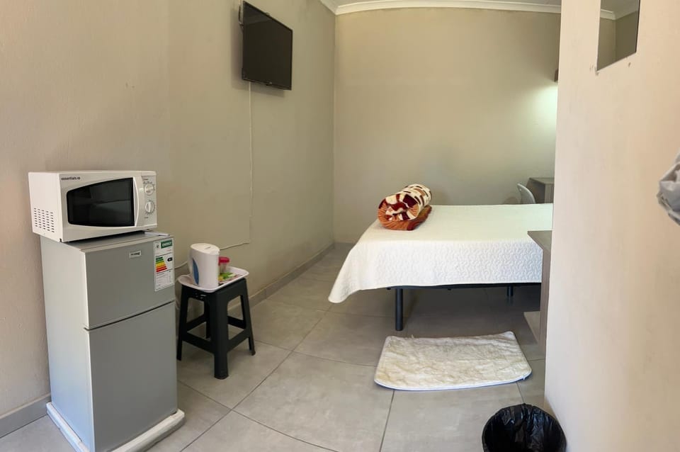 Property building, Bed, Bathroom, TV and multimedia, Coffee/tea facilities