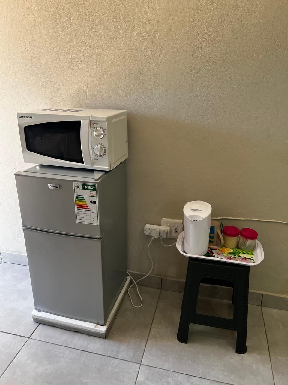Coffee/tea facilities, Food