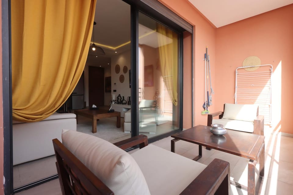 Modern top floor apartment with balcony! Apartment in Marrakesh