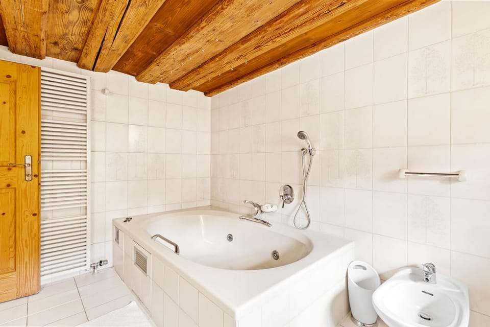 Hot Tub, Bathroom, Bath