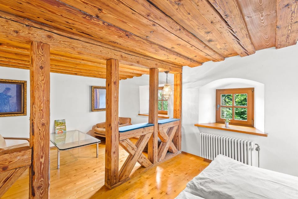 Living room, Bedroom