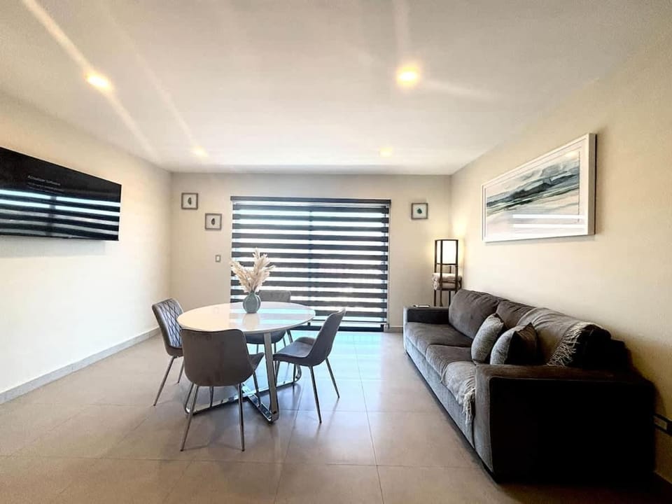 Vinedos del Mar 2BR 2BA with pool Apartment in State of Baja California