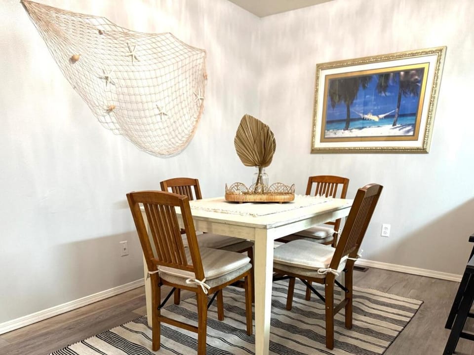 Seaside Escape downtown Meridian House in Meridian