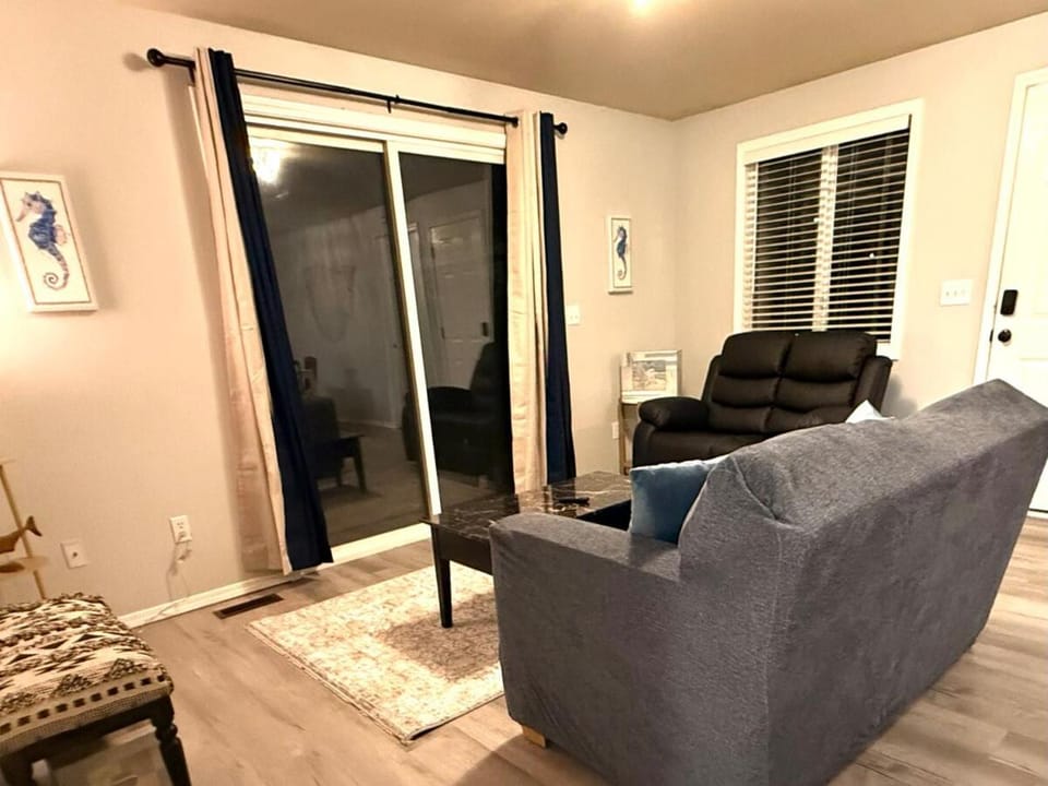 Seaside Escape downtown Meridian House in Meridian