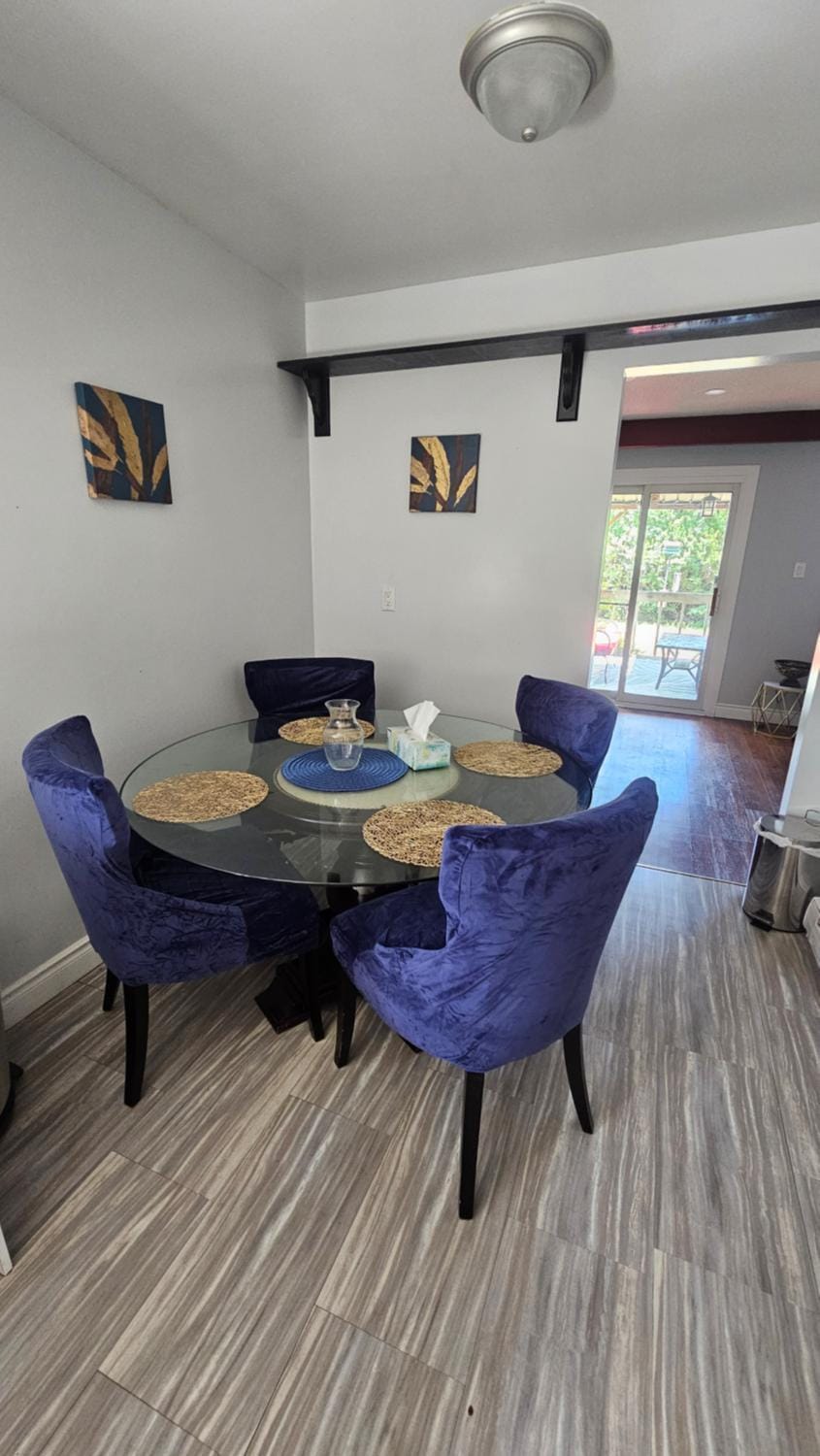 Beautifully furnished 3 bedroom house located close to all attractions Villa in Pickering