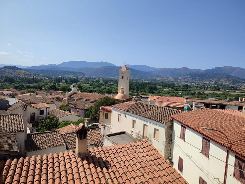 Family & Friends - Room 1 - Second Floor - shared bathroom House in Sardinia