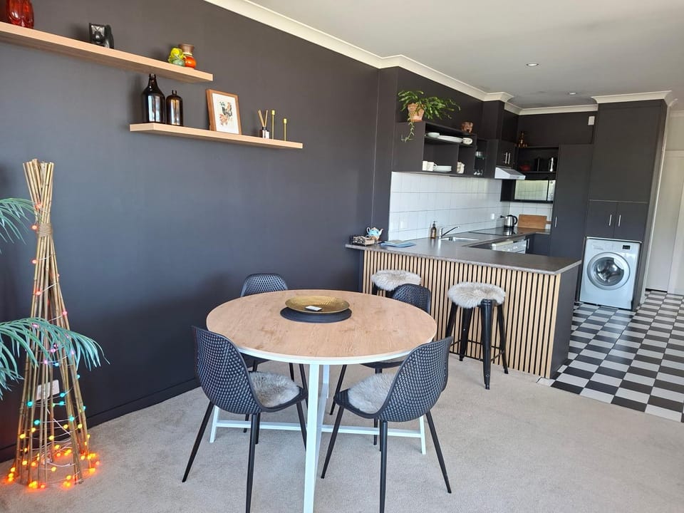 2 Bed Apartment-Panoramic Views Apartment in Napier
