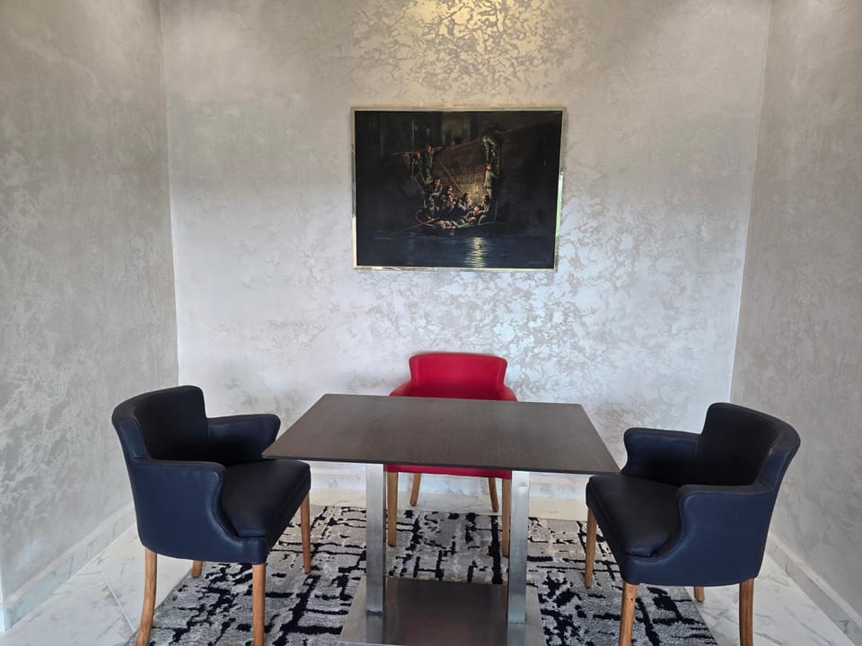 joli appartement à petit prix Apartment in Meknes