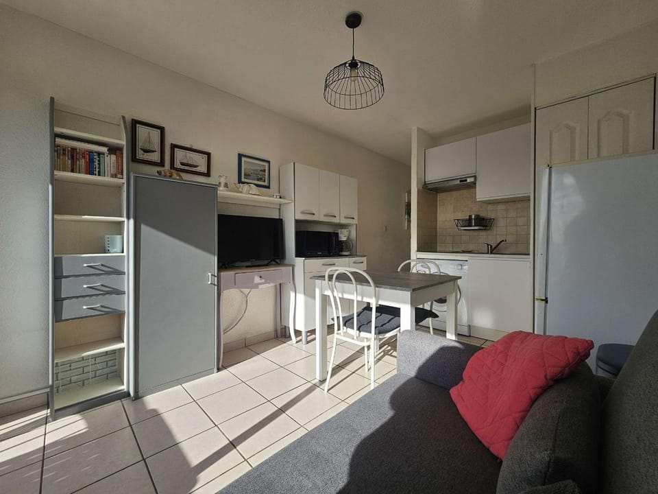 Appartement T1 avec climatisation à Balaruc-les-Bains - FR-1-553-308 Apartment in Balaruc-les-Bains
