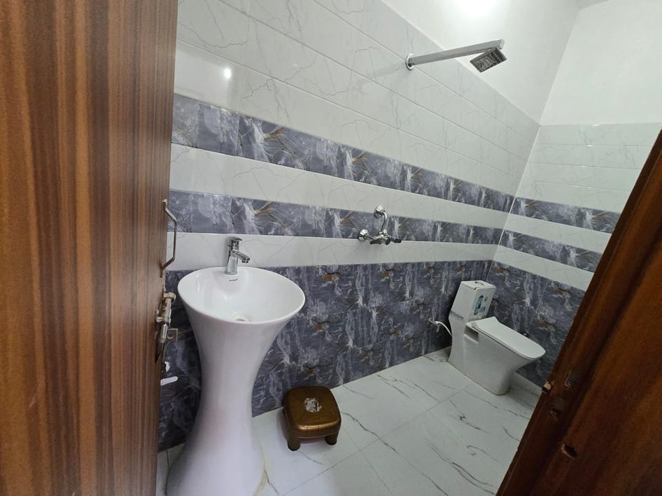 Shri Girraj Dham Bed and Breakfast in Uttar Pradesh