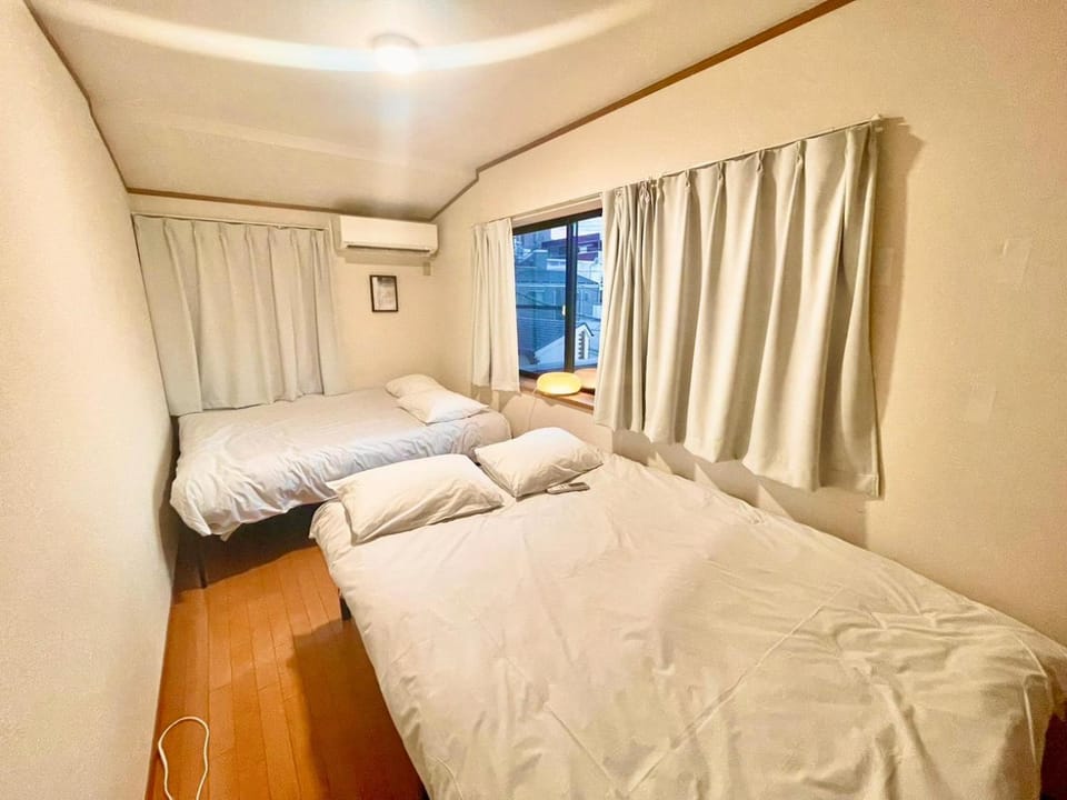新宿4分 渋谷区の戸建てまるごと貸切 80平米 3寝室 最大8名 幡ヶ谷駅5分 Apartment in Shibuya