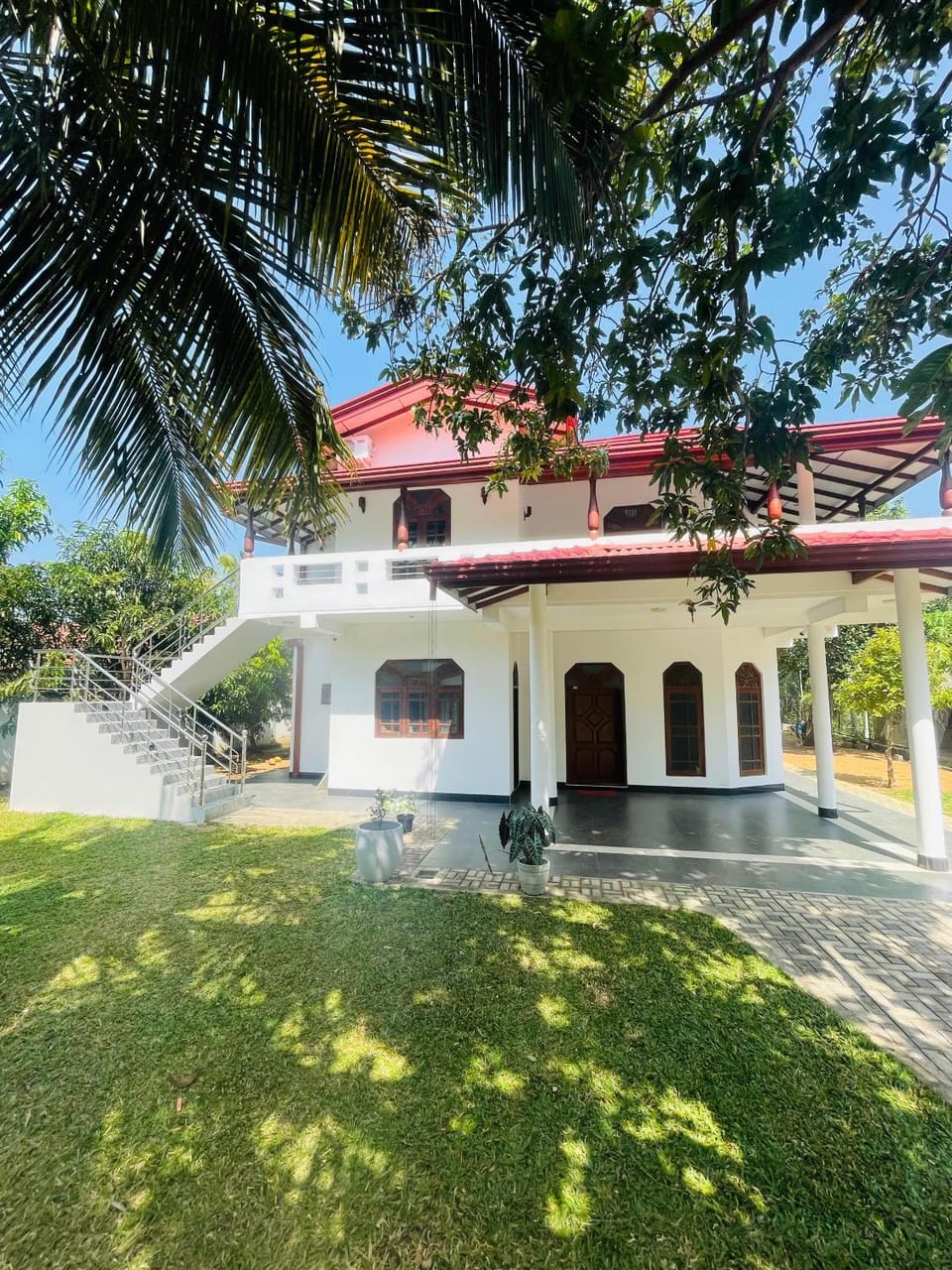 Property building, Day, Garden, Garden view