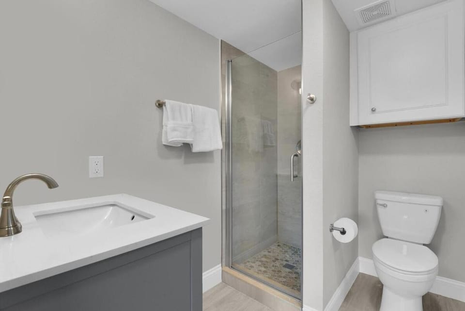 Bella Beach Bliss Apartment in Iona