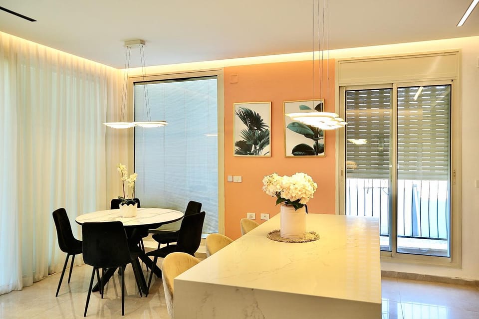 Living room, Dining area
