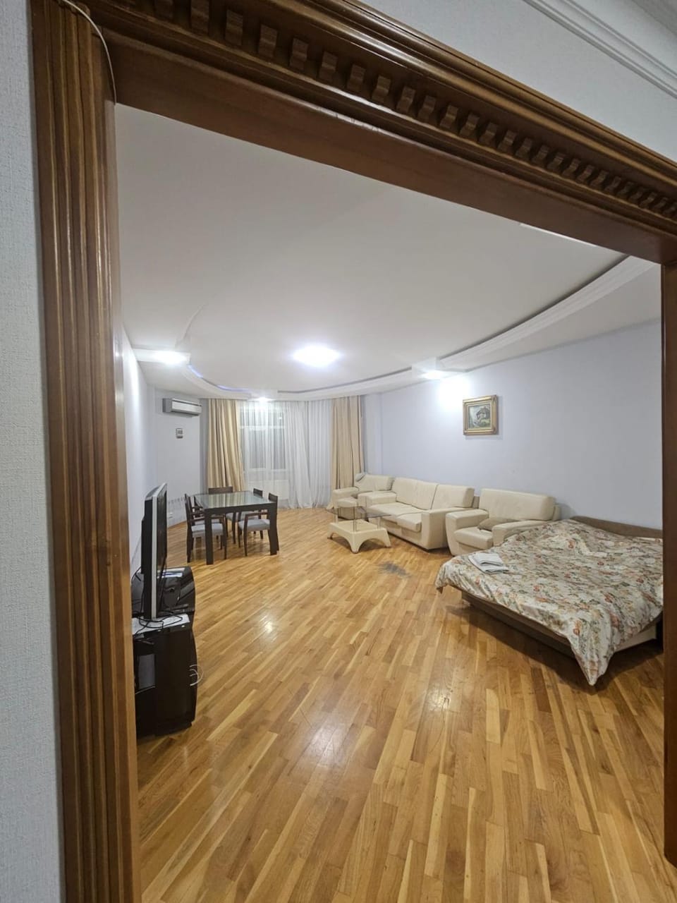 Modern 4 room City Center&Balcony Apartment in Baku