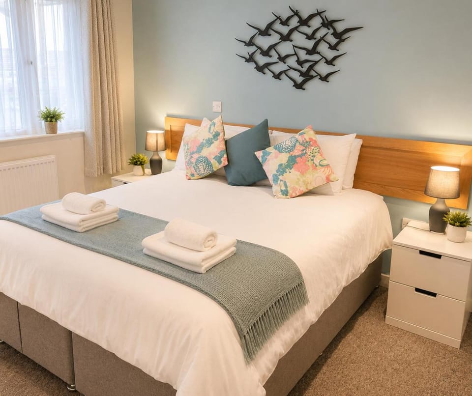 Spacious 3 Bed Seaview Retreat - Family-Friendly in Westward Ho! Apartment in Westward Ho