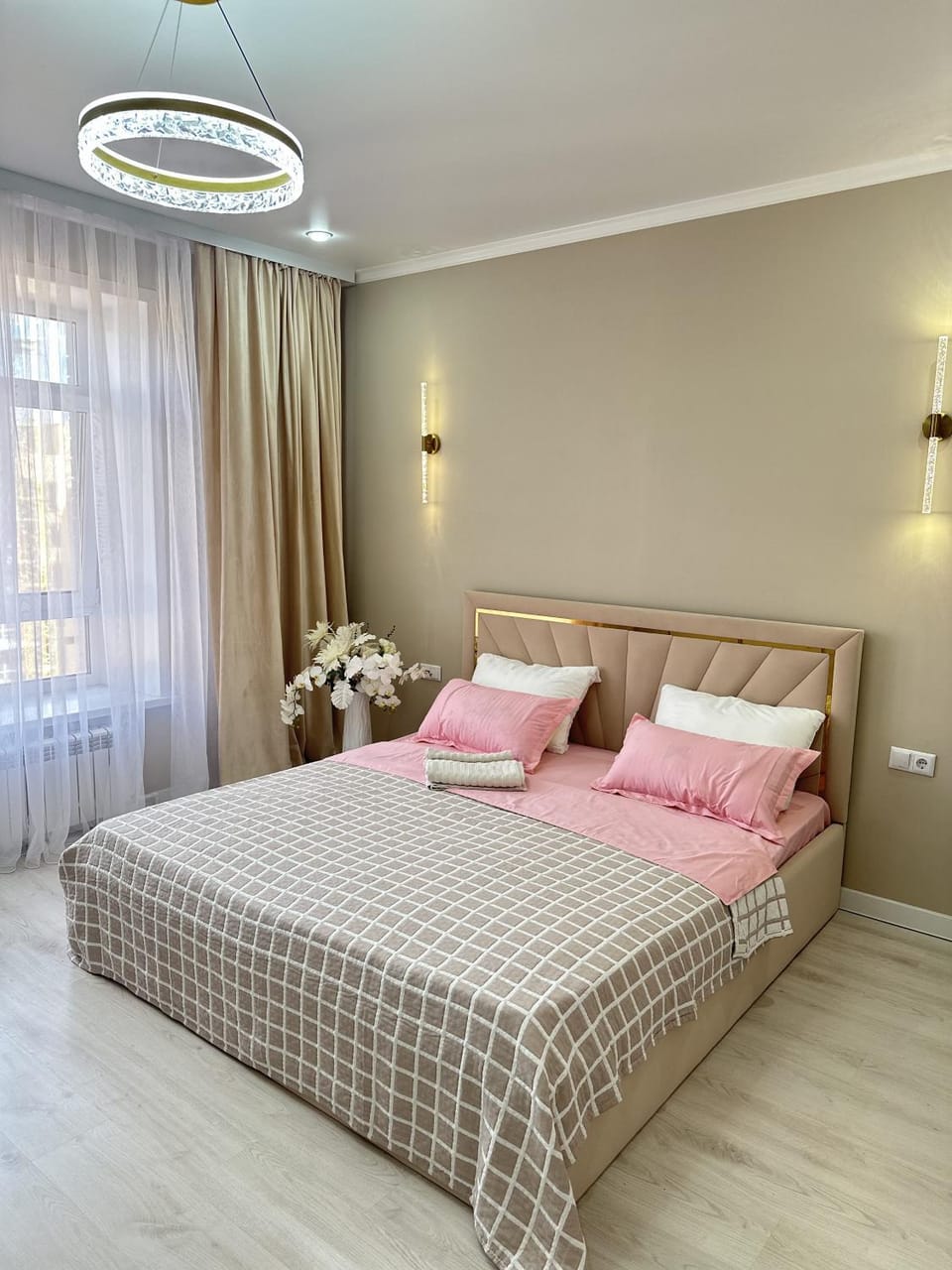 ПОЛНОЦЕННАЯ ТРЕХКОМНАТНаЯ ЛЮКС Apartment in Kazakhstan