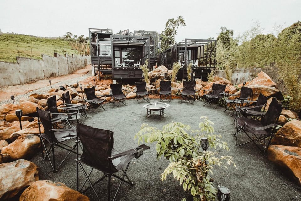 Natural landscape, Seating area, Evening entertainment