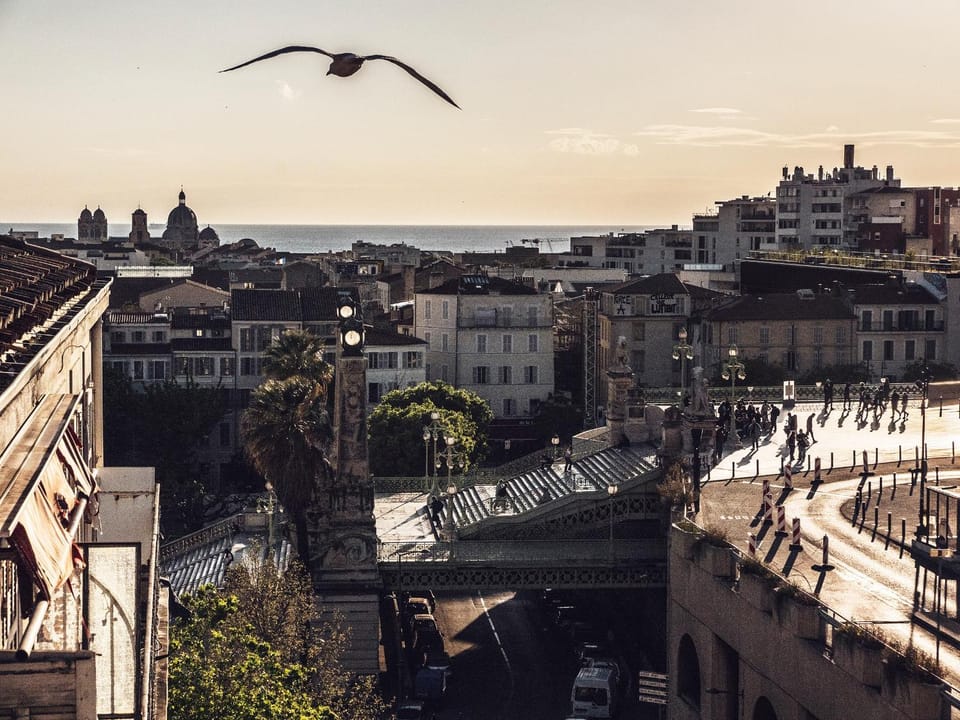 City view, Sea view