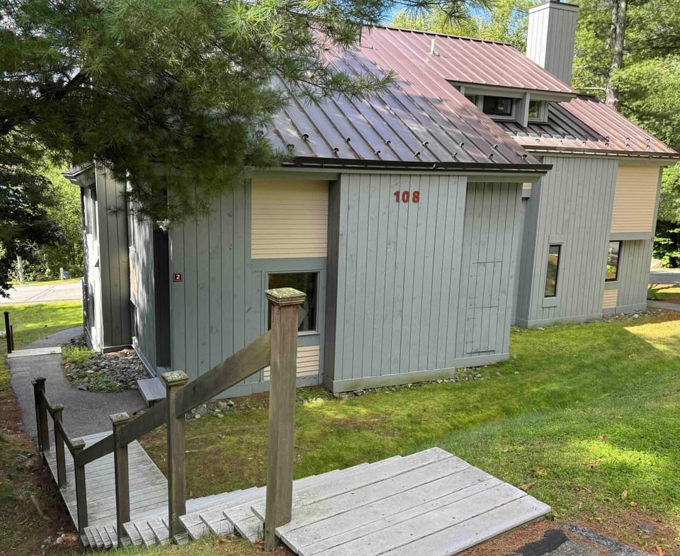 Silva Peak Lodge: Your White Mountain Retreat House in Lincoln