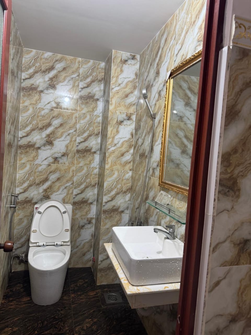 Khách sạn PARIS 3 đường 38 phường Tân Tạo Quận Bình Tân Hotel in Ho Chi Minh City