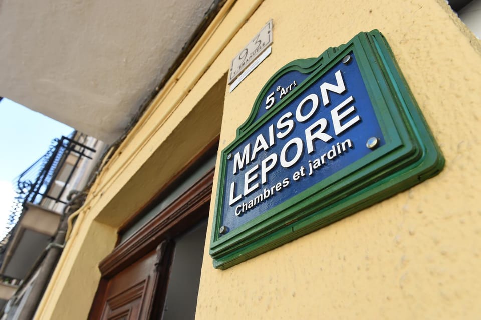 Property logo or sign