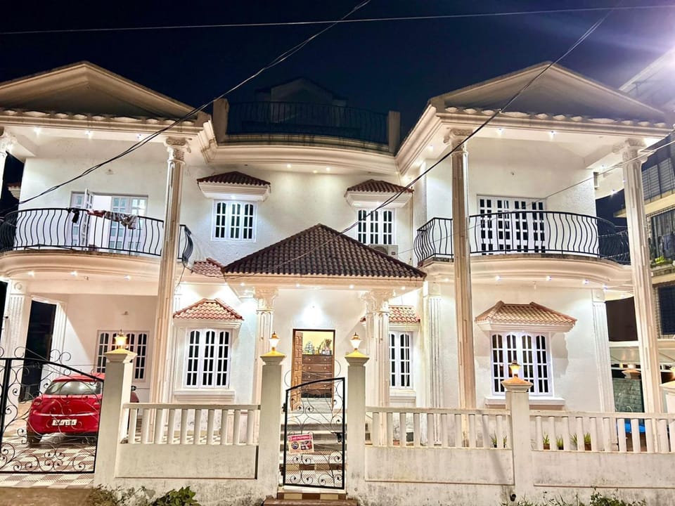 Luxury 4BHK Villa with Private Swimming Pool Near Calangute and Baga Villa in Calangute