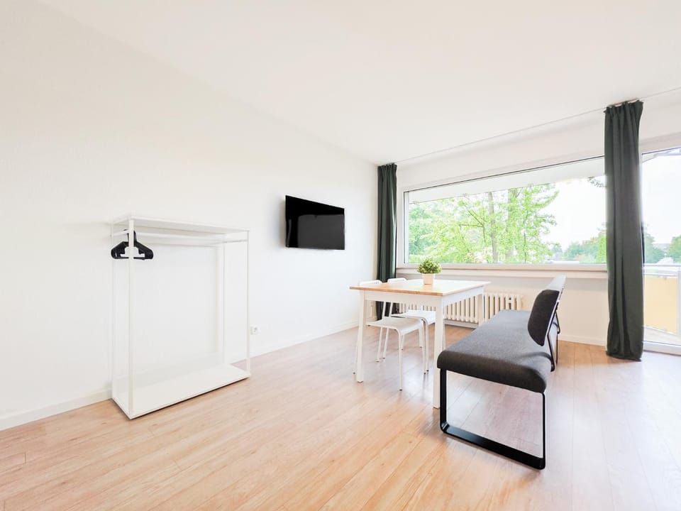 TV and multimedia, Bedroom, wardrobe