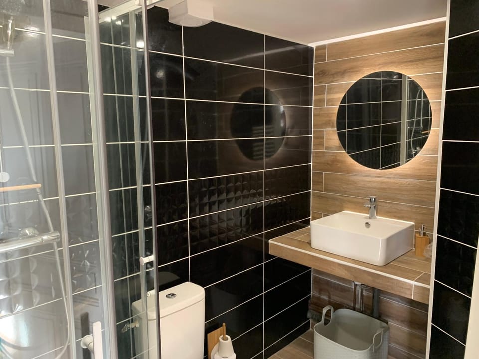 Appartement moderne avec climatisation , proche du centre ville Apartment in Valence