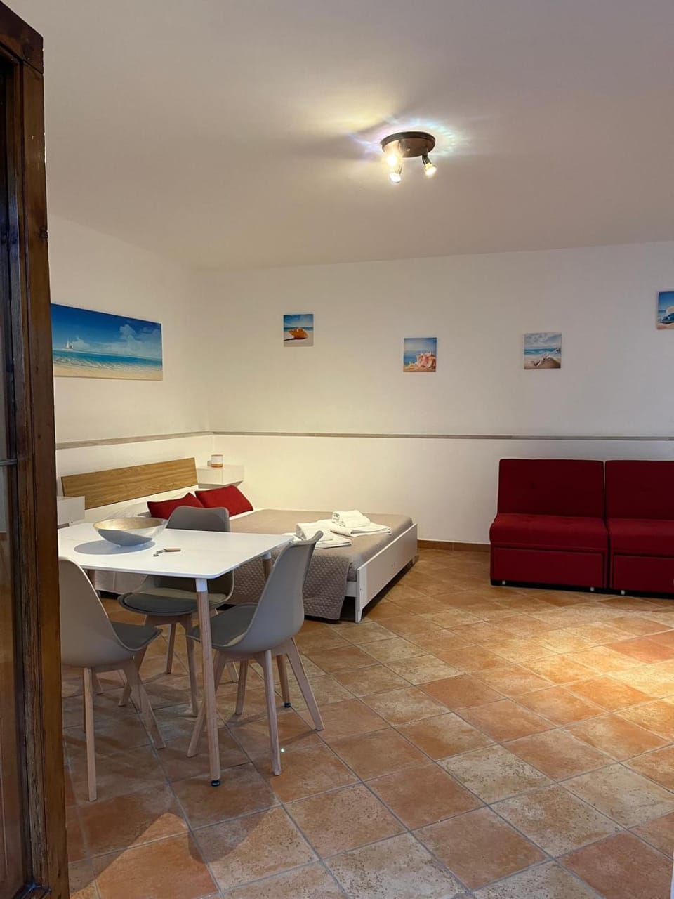 Seating area, Bedroom