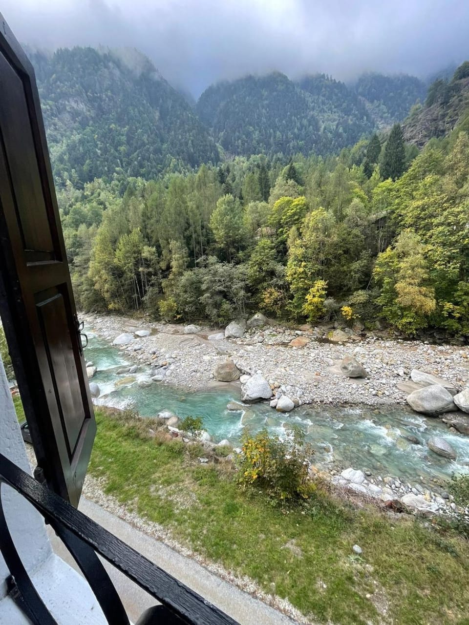 Mountain view, River view