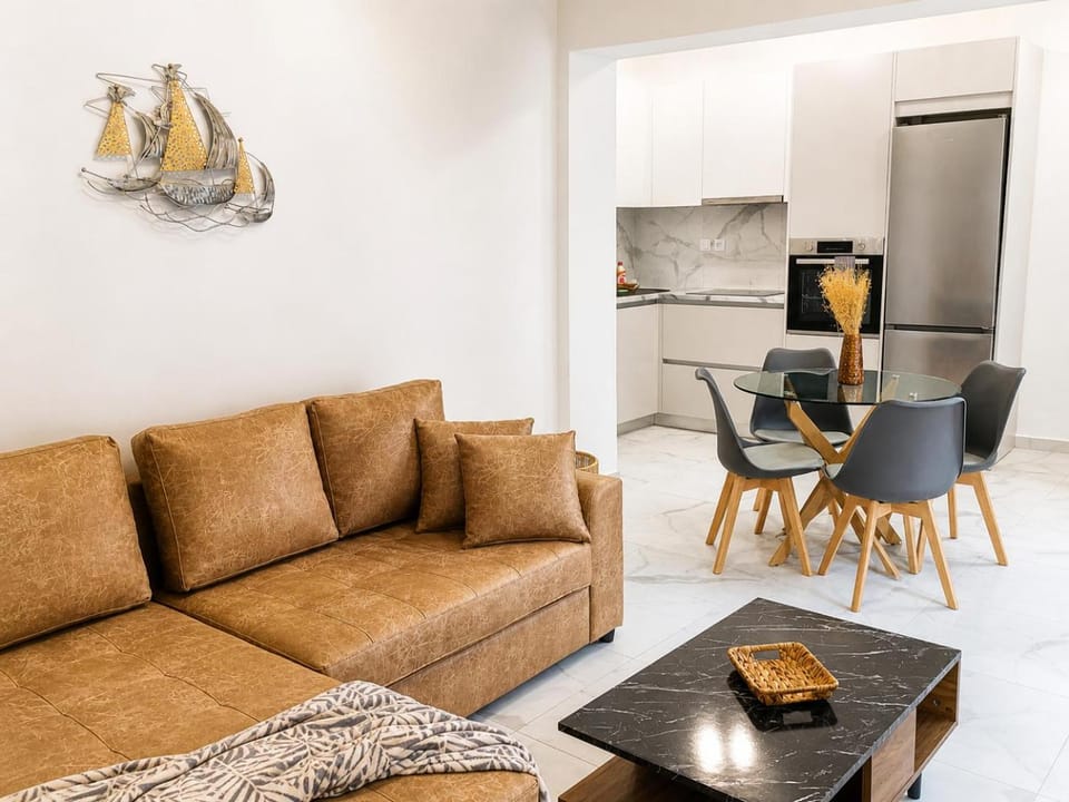 Living room, Dining area, kitchen
