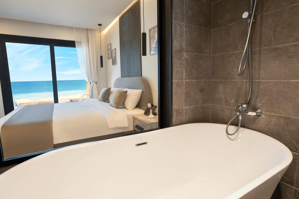 Bed, Bathroom, View (from property/room), Beach, Bedroom, Sea view, Bath